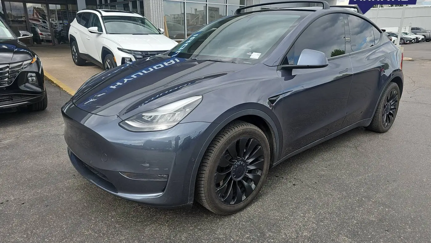 2020 Tesla Model Y 5YJYGDEE0LF052048