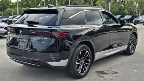 2024 Acura ZDX 4W5KHNRL3RZ512004