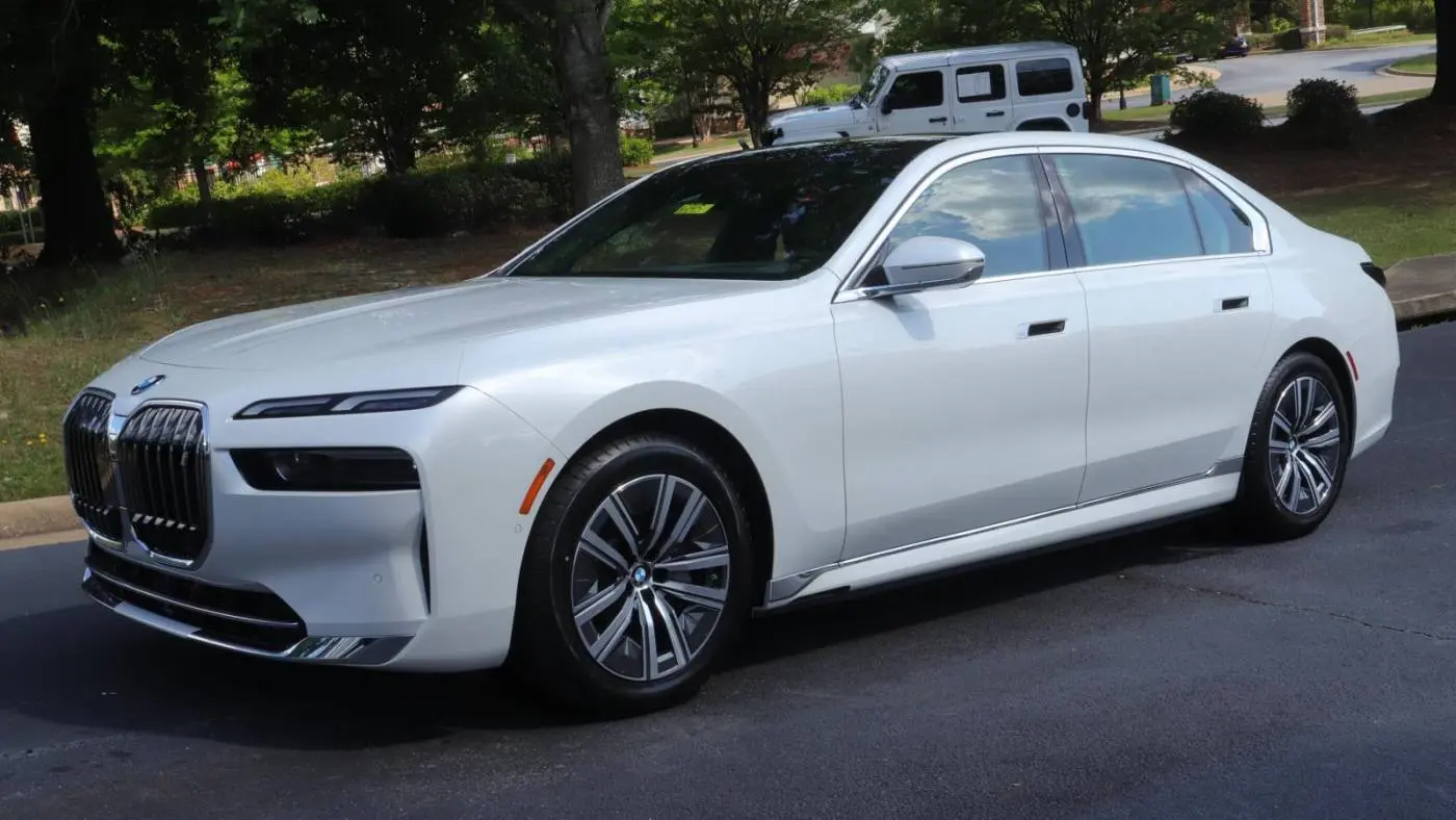 2025 BMW i7 WBY43EJ09SCU88742