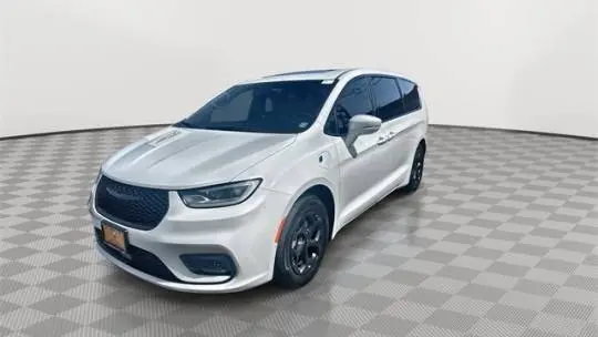 2022 Chrysler Pacifica 2C4RC1S76NR201915