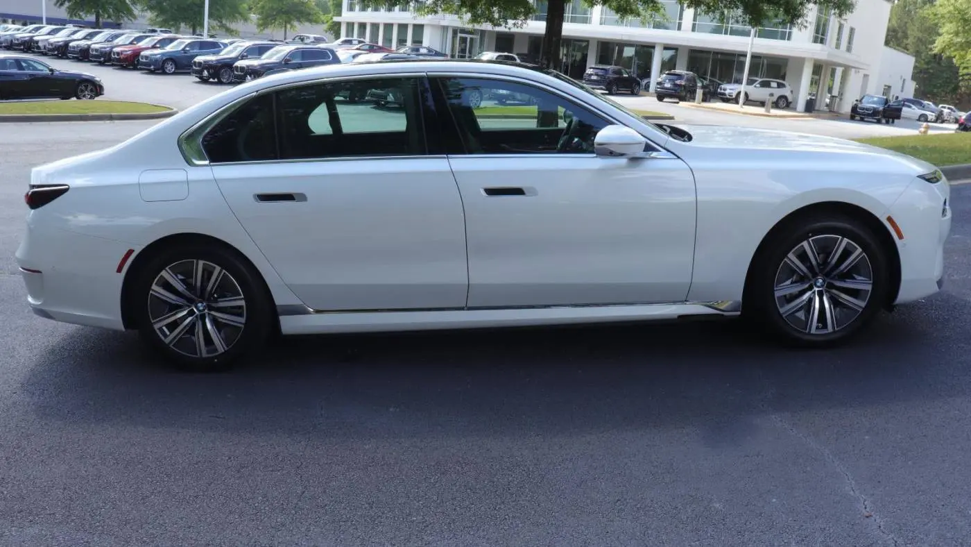 2025 BMW i7 WBY43EJ09SCU88742