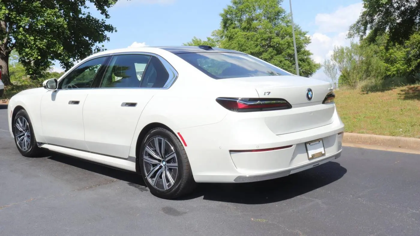 2025 BMW i7 WBY43EJ09SCU88742