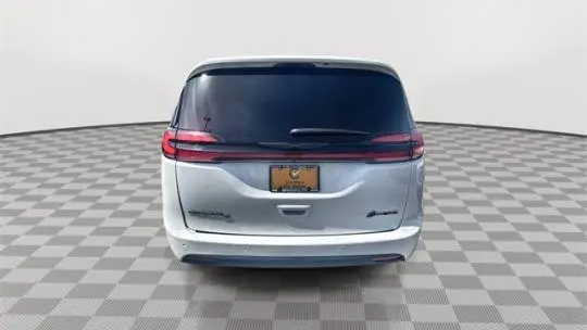 2022 Chrysler Pacifica 2C4RC1S76NR201915