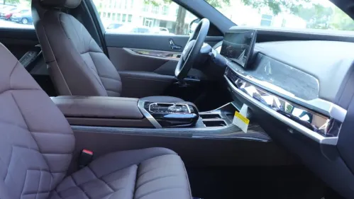 2025 BMW i7 WBY43EJ09SCU88742