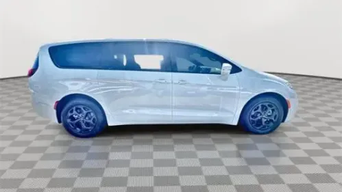 2022 Chrysler Pacifica 2C4RC1S76NR201915
