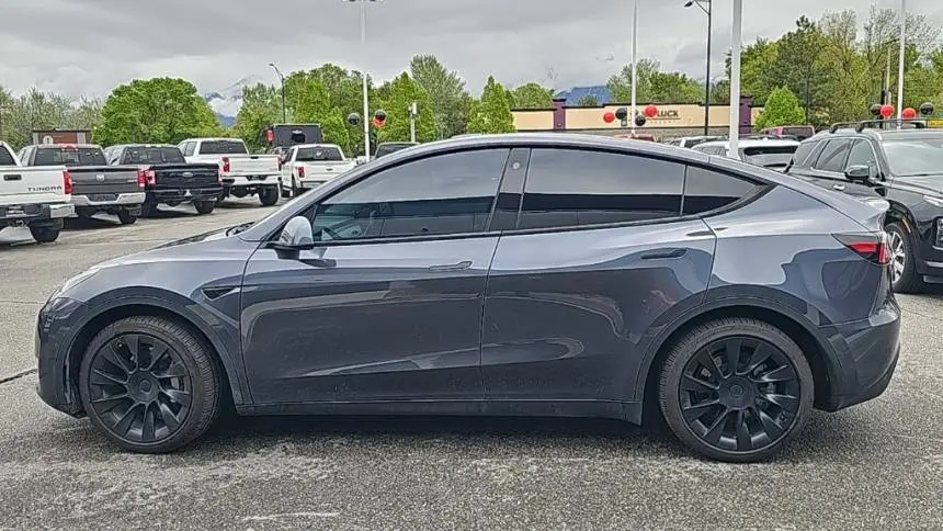 2021 Tesla Model Y 5YJYGAEEXMF148091