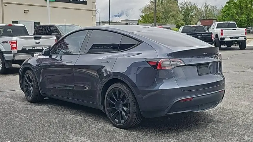 2021 Tesla Model Y 5YJYGAEEXMF148091