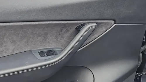 2021 Tesla Model Y 5YJYGAEEXMF148091