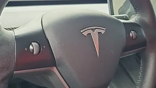 2021 Tesla Model Y 5YJYGAEEXMF148091