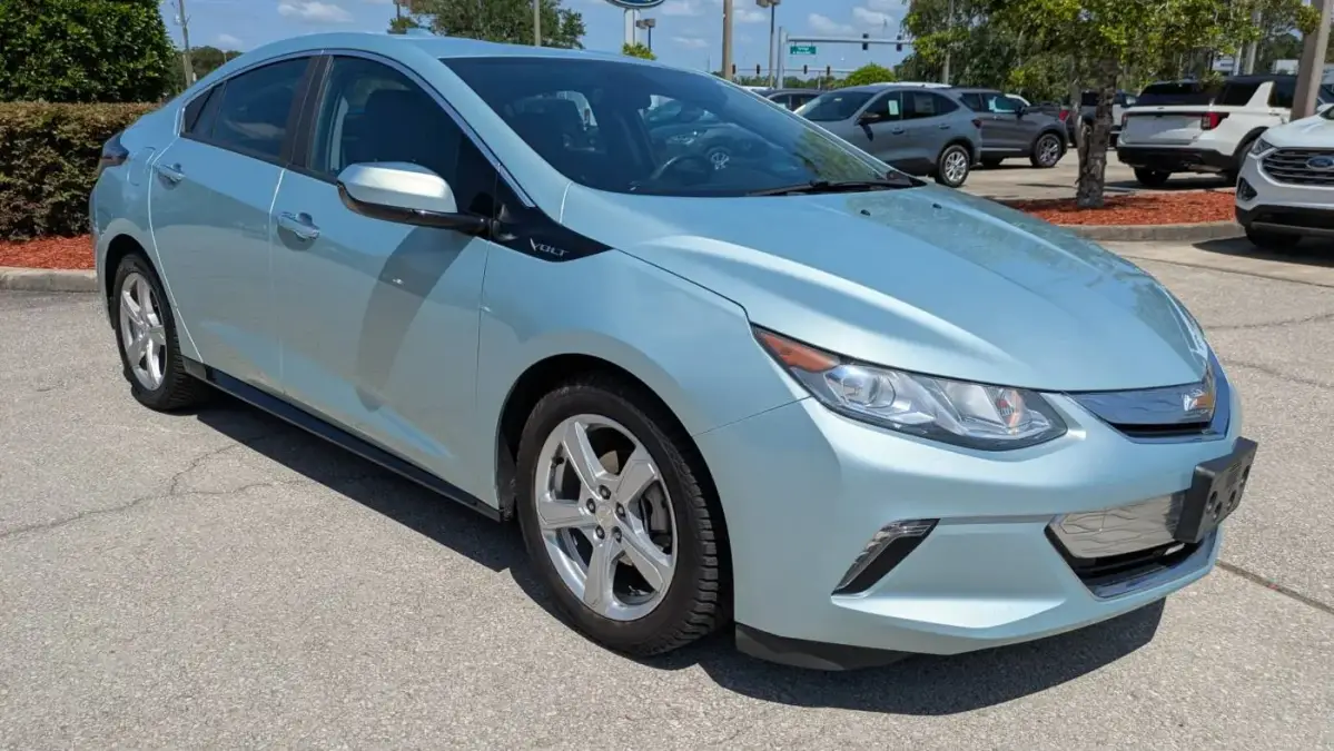 2018 Chevrolet VOLT - Images - 1