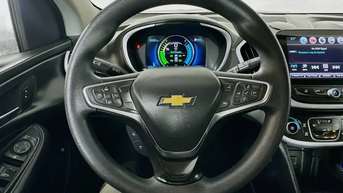 2018 Chevrolet VOLT - Images - 11