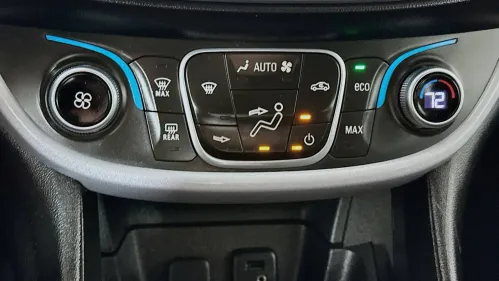 2018 Chevrolet VOLT - Images - 15