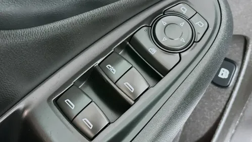 2018 Chevrolet VOLT - Images - 17