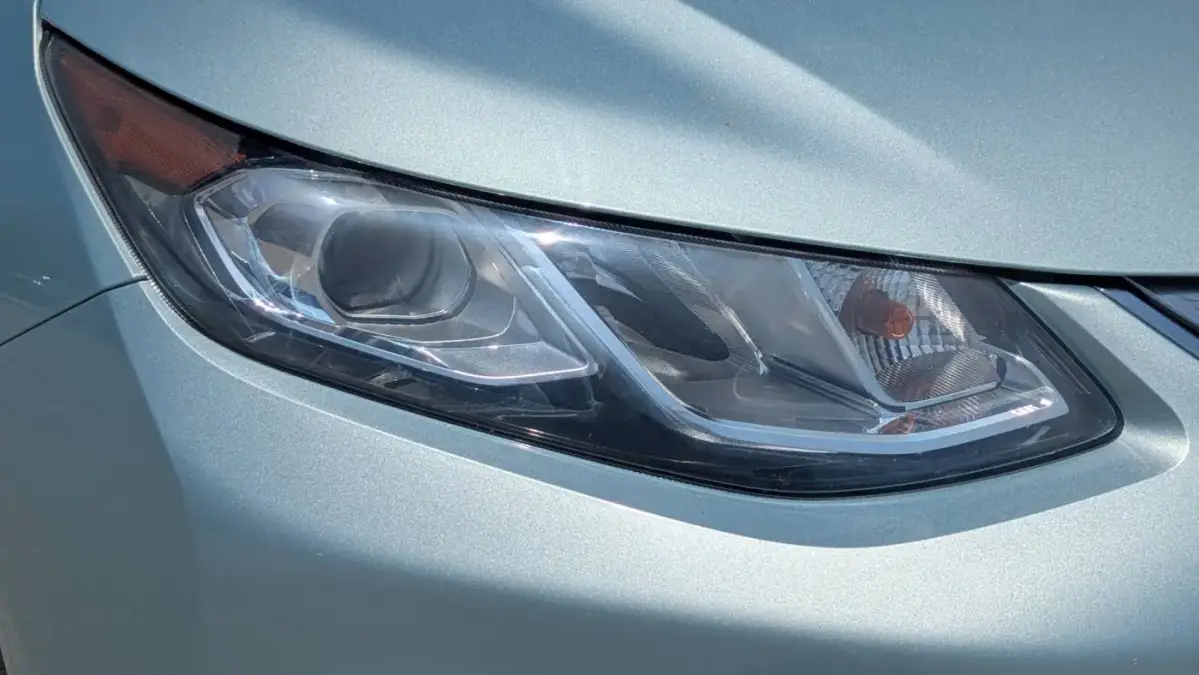 2018 Chevrolet VOLT - Images - 9