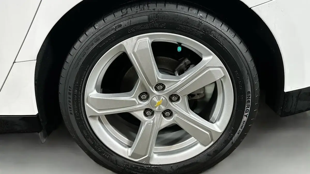 2018 Chevrolet VOLT - Images - 28