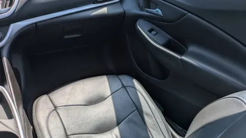 2018 Chevrolet VOLT - Images - 18