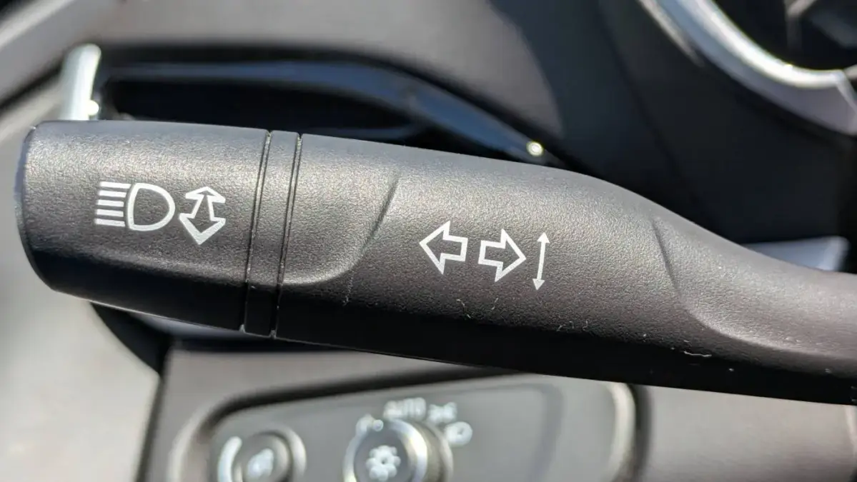 2018 Chevrolet VOLT - Images - 27