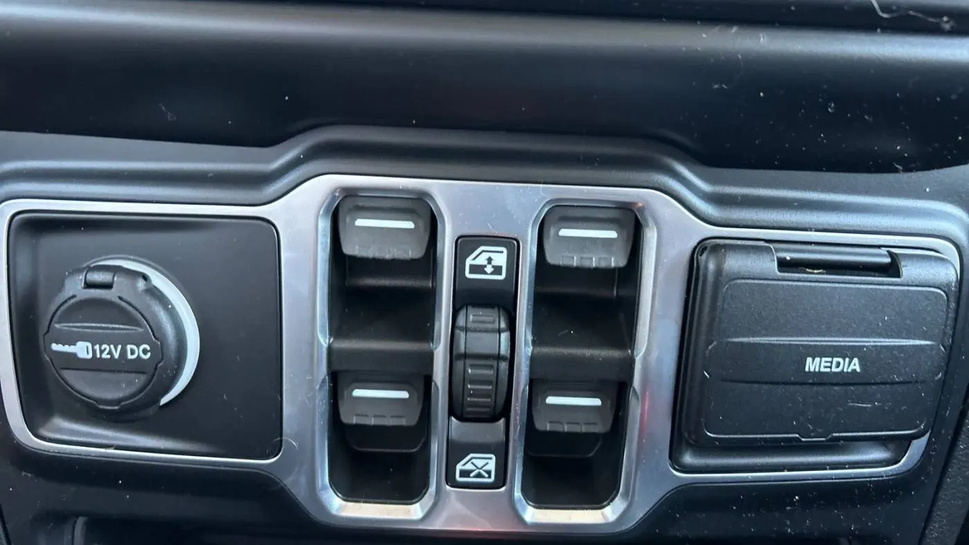 2022 Jeep Wrangler 1C4JJXP60NW197969