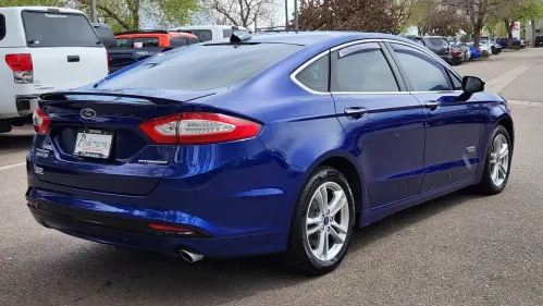 2016 Ford Fusion Energi - Images - 3