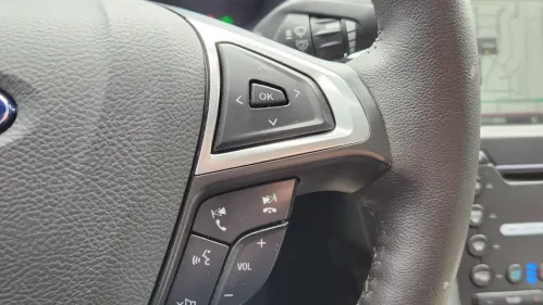 2016 Ford Fusion Energi - Images - 18