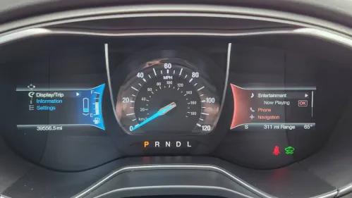 2016 Ford Fusion Energi - Images - 19