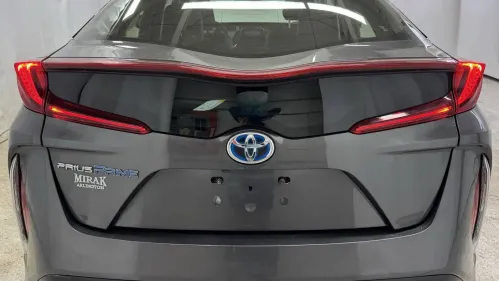 2017 Toyota Prius Prime - Images - 4