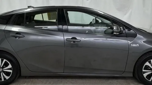 2017 Toyota Prius Prime - Images - 6