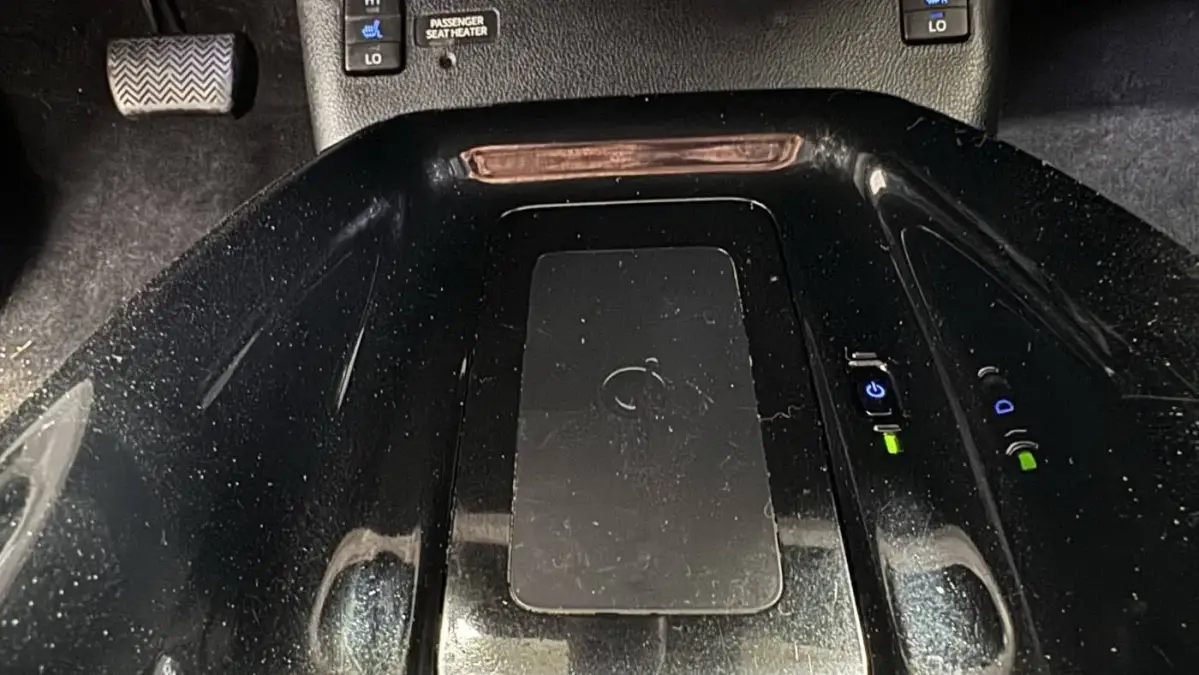 2017 Toyota Prius Prime - Images - 31