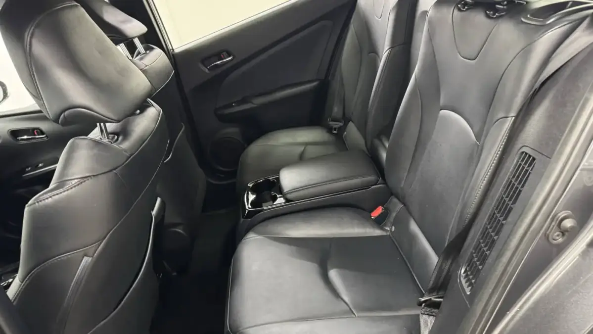 2017 Toyota Prius Prime - Images - 36