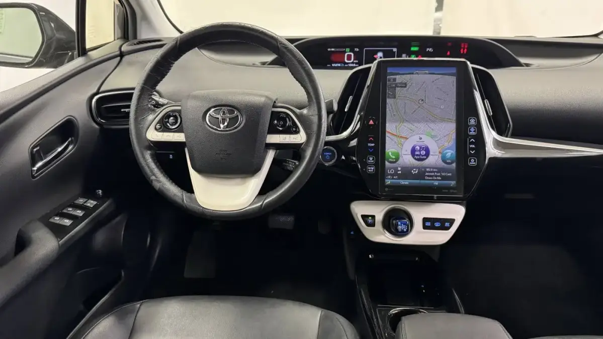 2017 Toyota Prius Prime - Images - 39