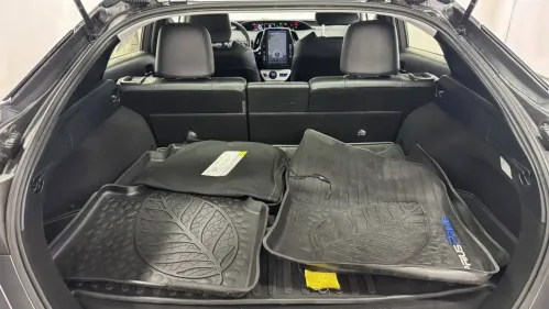 2017 Toyota Prius Prime - Images - 40