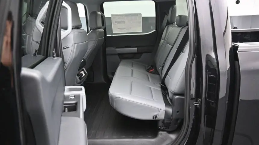 2024 Ford F-150 Lightning 1FT6W1B70RWG32953