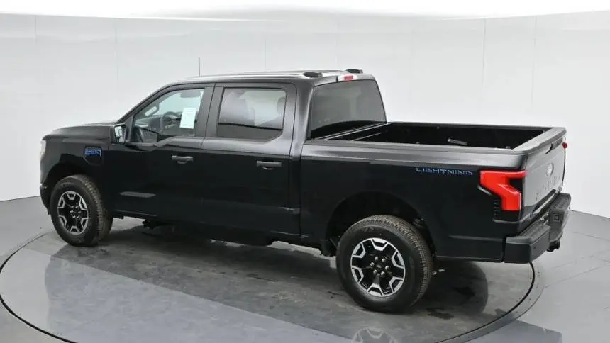 2024 Ford F-150 Lightning 1FT6W1B70RWG32953