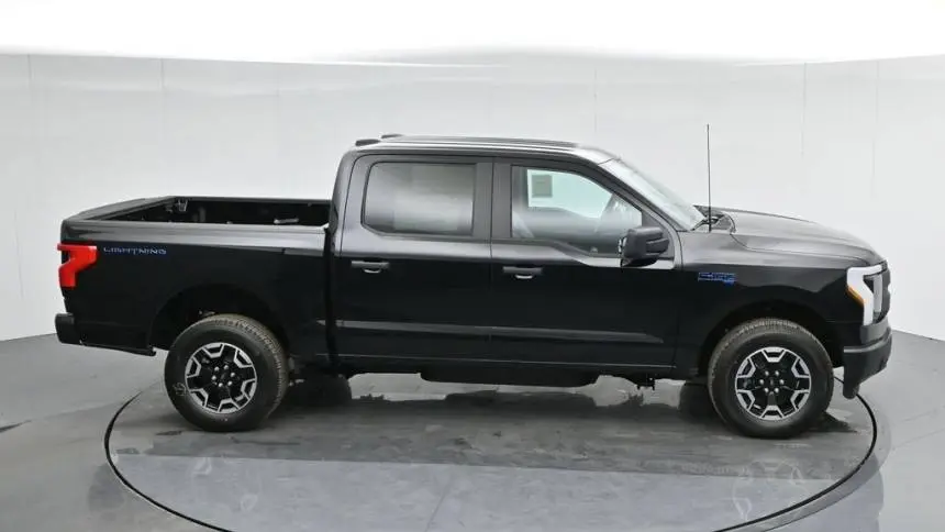 2024 Ford F-150 Lightning 1FT6W1B70RWG32953