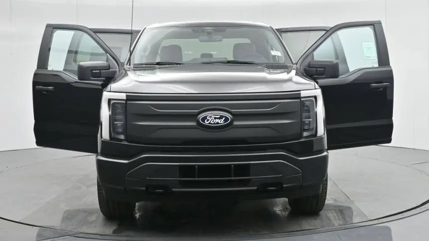 2024 Ford F-150 Lightning 1FT6W1B70RWG32953