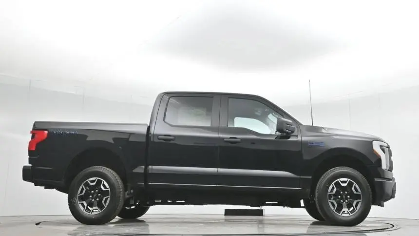 2024 Ford F-150 Lightning 1FT6W1B70RWG32953