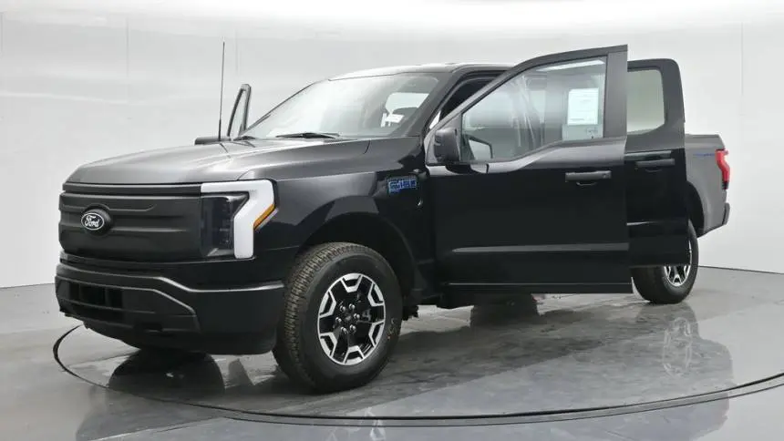2024 Ford F-150 Lightning 1FT6W1B70RWG32953