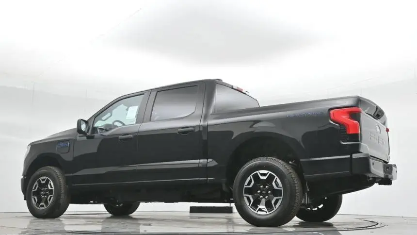 2024 Ford F-150 Lightning 1FT6W1B70RWG32953