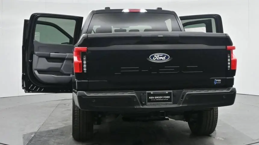 2024 Ford F-150 Lightning 1FT6W1B70RWG32953
