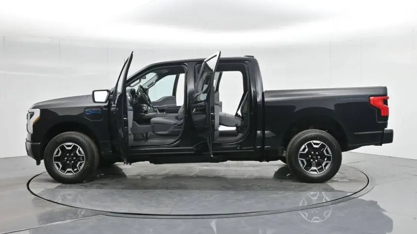 2024 Ford F-150 Lightning 1FT6W1B70RWG32953