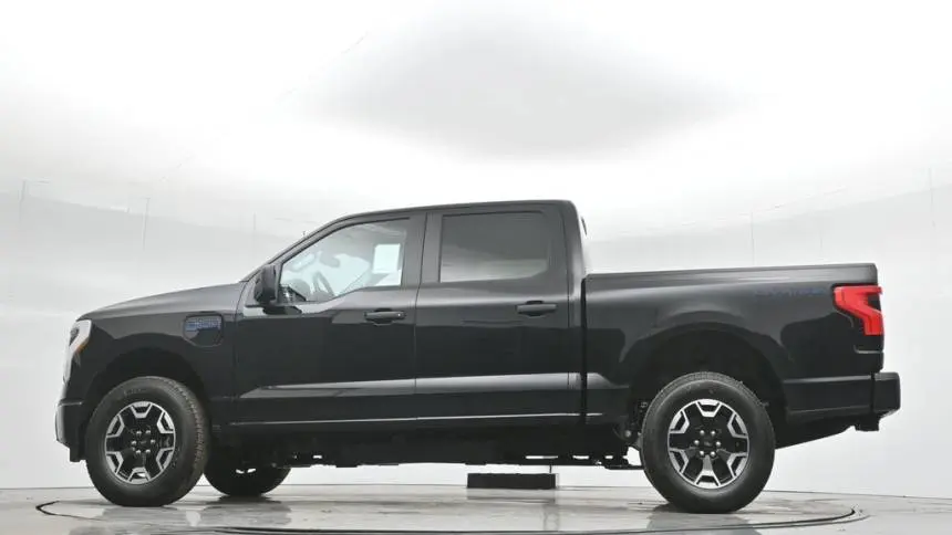 2024 Ford F-150 Lightning 1FT6W1B70RWG32953