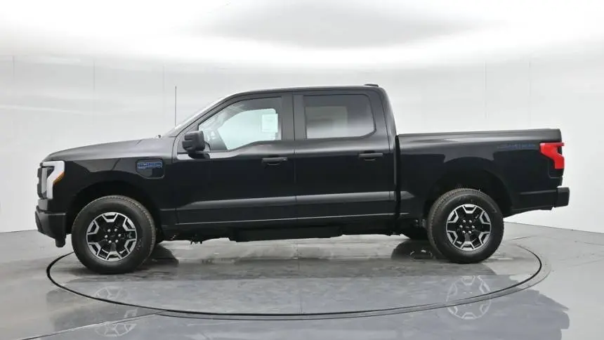 2024 Ford F-150 Lightning 1FT6W1B70RWG32953