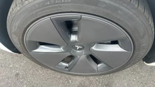 2022 Tesla Model 3 5YJ3E1EB8NF328015