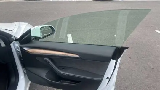 2022 Tesla Model 3 5YJ3E1EB8NF328015