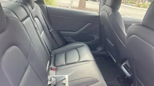 2022 Tesla Model 3 5YJ3E1EB8NF328015