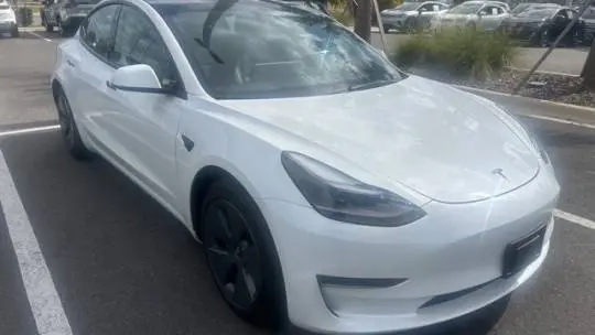2022 Tesla Model 3 5YJ3E1EB8NF328015