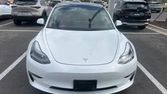 2022 Tesla Model 3 5YJ3E1EB8NF328015