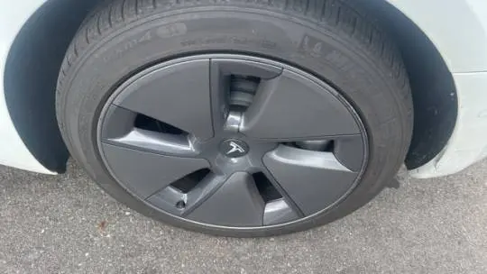 2022 Tesla Model 3 5YJ3E1EB8NF328015