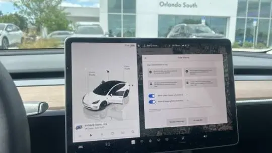 2022 Tesla Model 3 5YJ3E1EB8NF328015