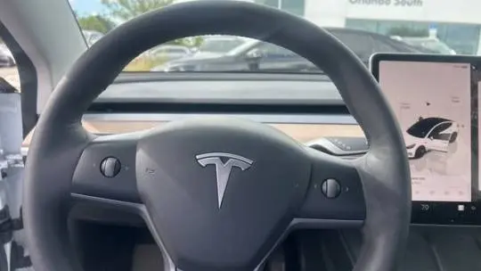 2022 Tesla Model 3 5YJ3E1EB8NF328015